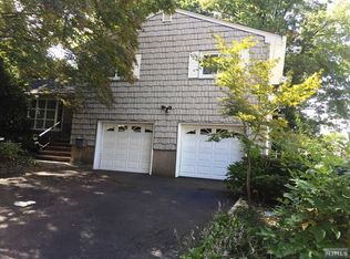 433 W Anderson St, Hackensack, NJ 07601