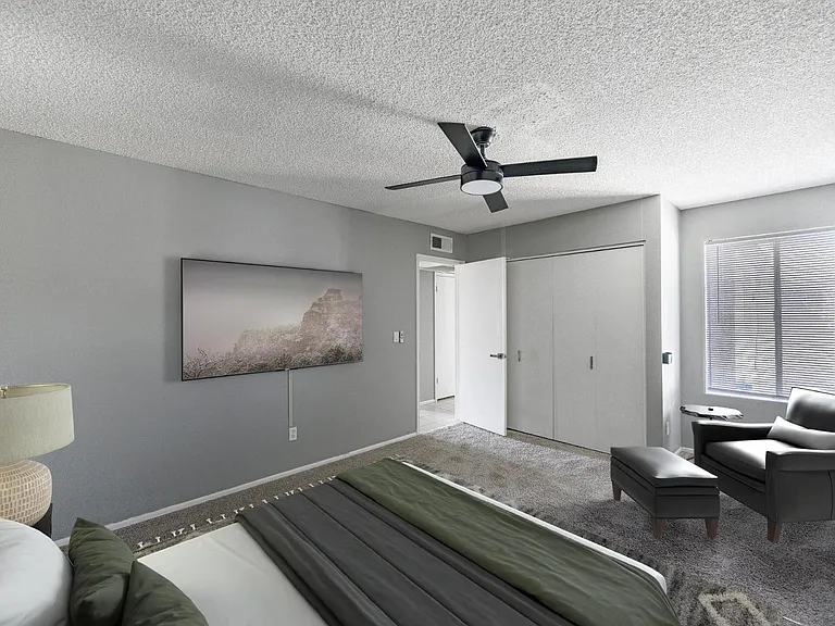 2355 W Voltaire Ave — Photo 11