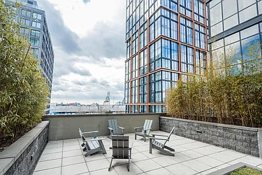 Rented by R New York