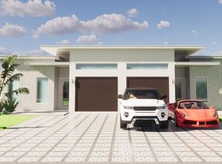 904 E 12th St, Lehigh Acres, FL 33972