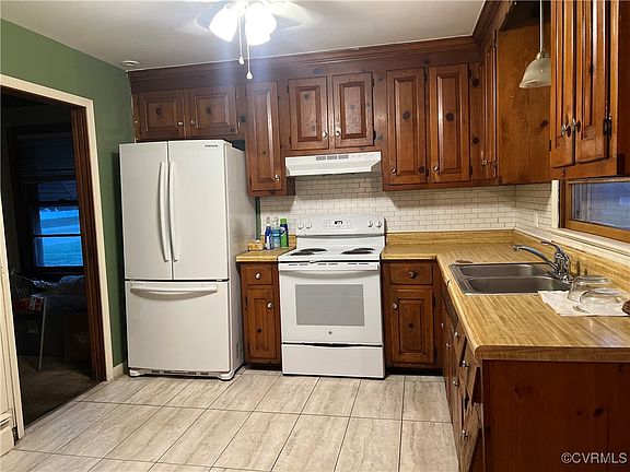 3rd image of 3108 E Laburnum Ave