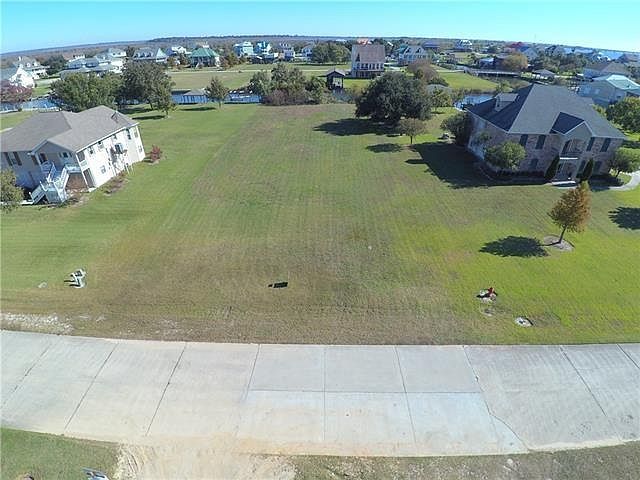 1st image of 124 Marlin Dr