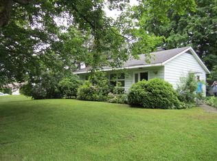 20 Crest Dr, Cheshire, MA 01225