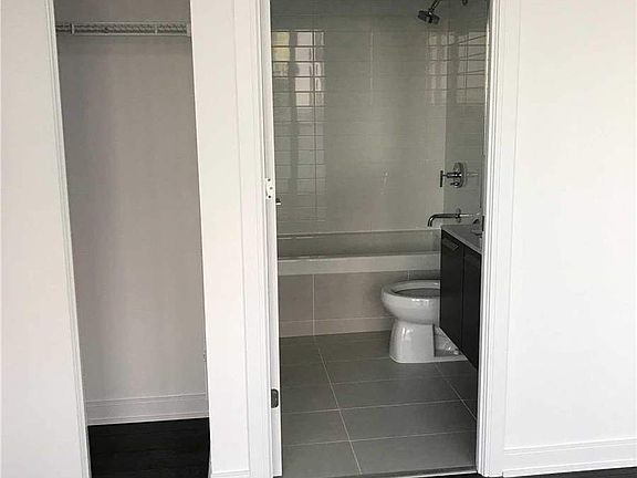 4th image of 42 Charles St E #2802