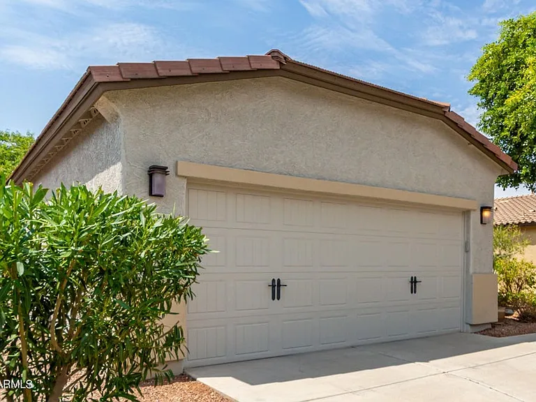10847 W Avenida Del Rey — Photo 42