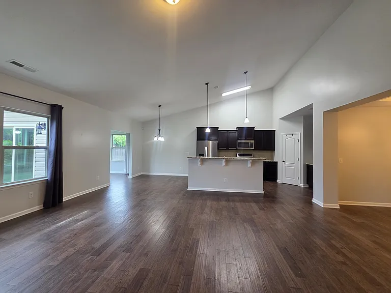 1301 Chimney Ridge Dr — Photo 7