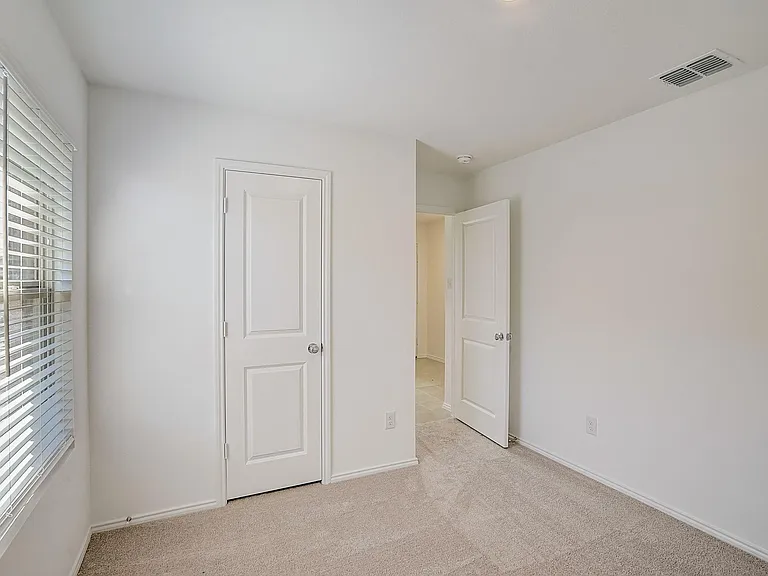 2817 Watchpoint Rd — Photo 24