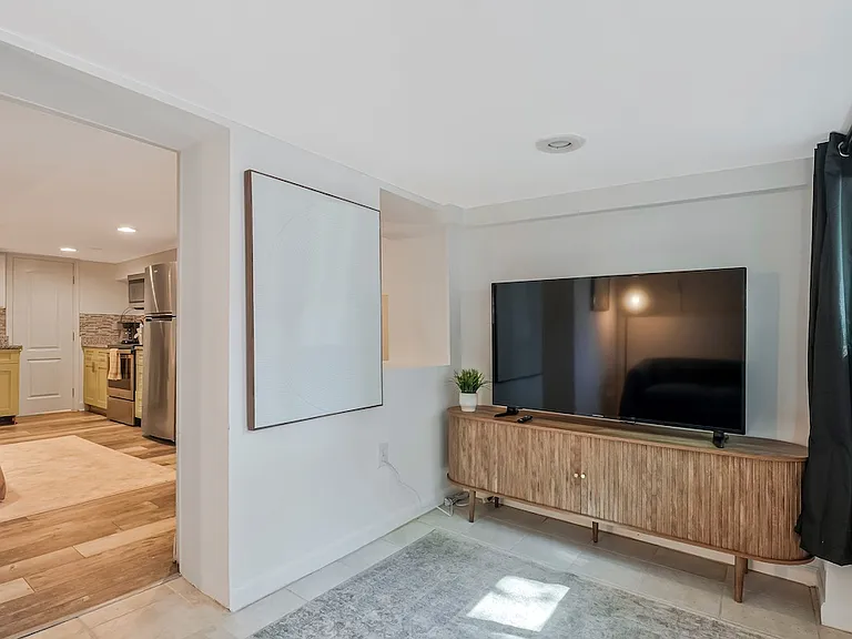 1407 King St #1 — Photo 14