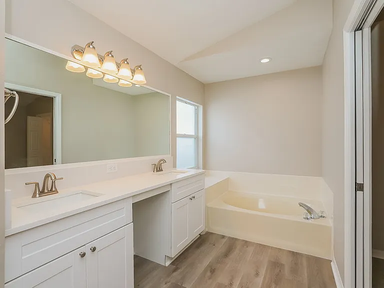 411 Sand Ridge Dr — Photo 12
