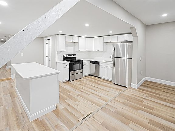 4th image of 98 Southville Rd