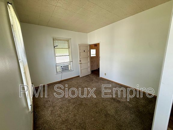 4th image of 133 S Summit Ave #2