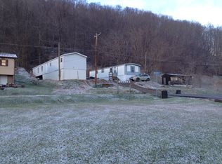 933 Beverly Dr, Glenville, WV 26351