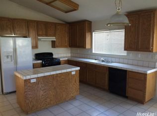 1750 W H St, Dixon, CA 95620