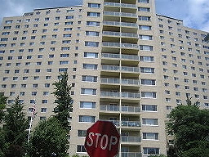 1st image of 377 S Harrison St APT 2I