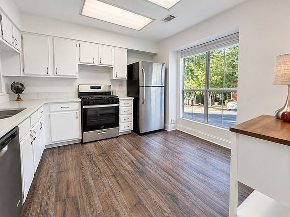 5th image of 10080 Wedgewood Ct