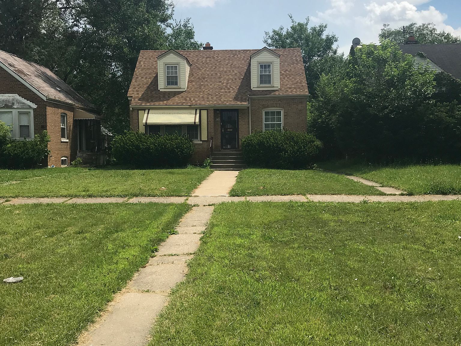 98 E 150th St, Harvey, IL 60426 | Zillow