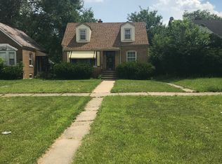 98 E 150th St, Harvey, IL 60426