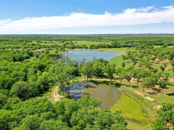 241 Plaster Ln, Jacksboro, TX 76458