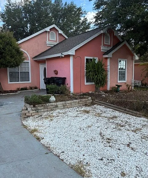 596 Swallow Ct — Photo 1