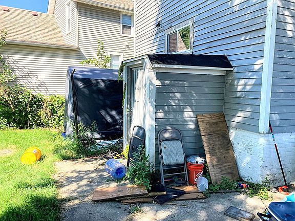 4th image of 624 Dekalb Ave