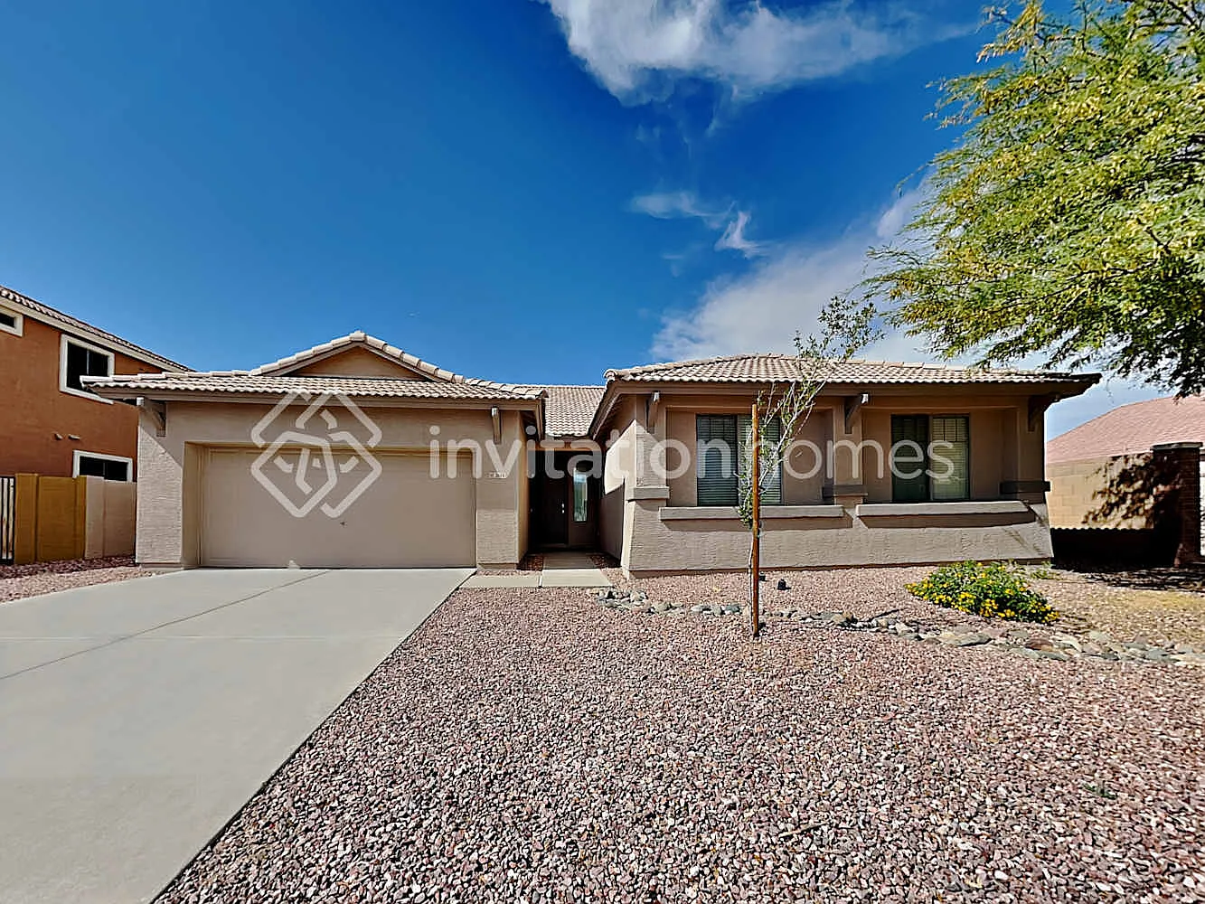 2614 W Apollo Rd Phoenix, AZ 85041 — Photo 1