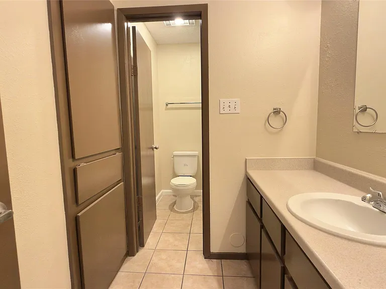 10708 Lanshire Dr #A — Photo 10