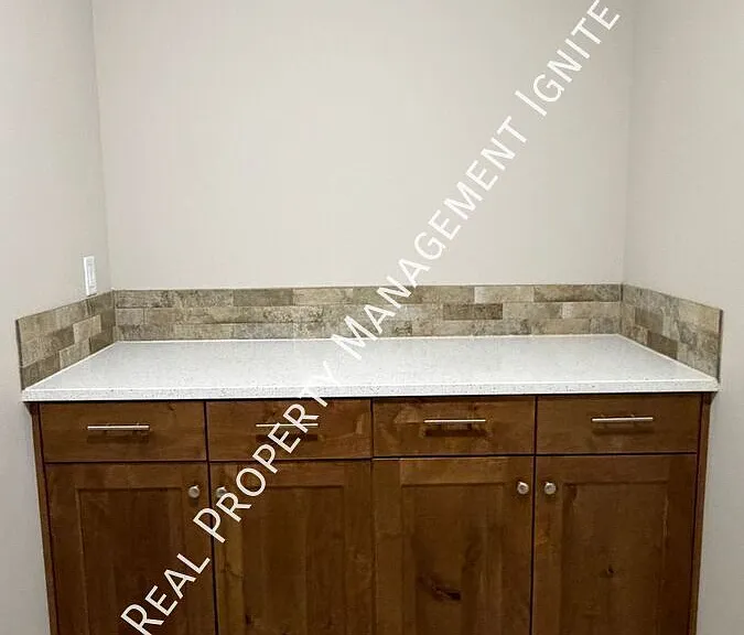 2713 NE Black Oak Pl — Photo 18