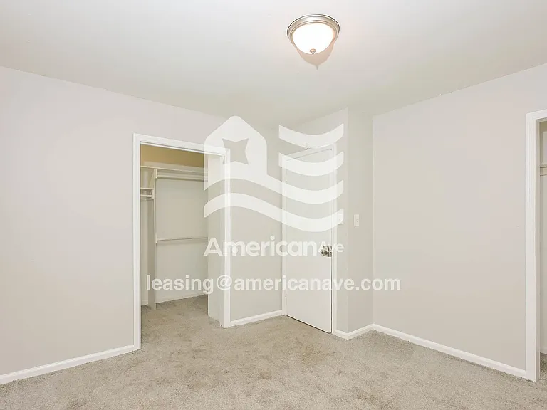 1464460_011_bedroom_11.jpg