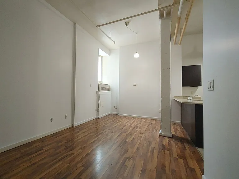 35 Water St S #211 — Photo 10