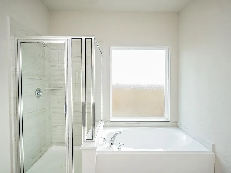 5463 Grand View Dr — Photo 17