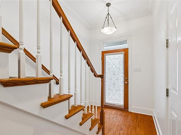 4th image of 184 Metairie Ct