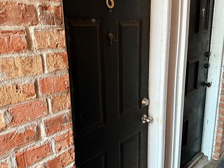 3402 Timmons Ln #8 — Photo 2