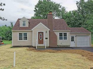 1913 Holiday Dr, Schenectady, NY 12304