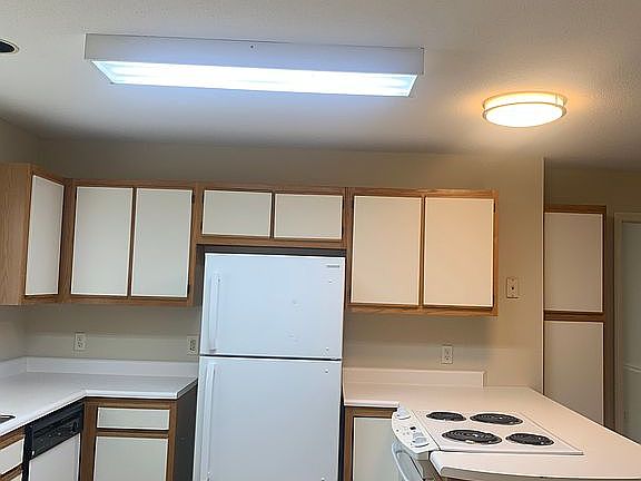 2nd image of 5202 Largo Ct #102