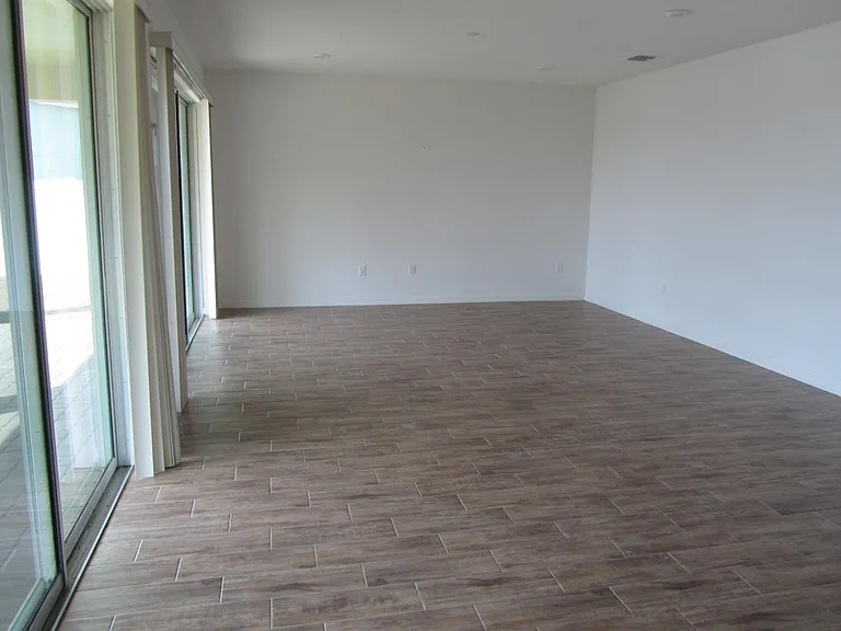 365 Blue Lake Cir — Photo 7