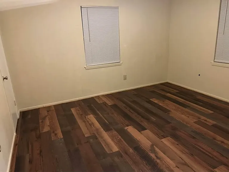 1512 N Spring St — Photo 3