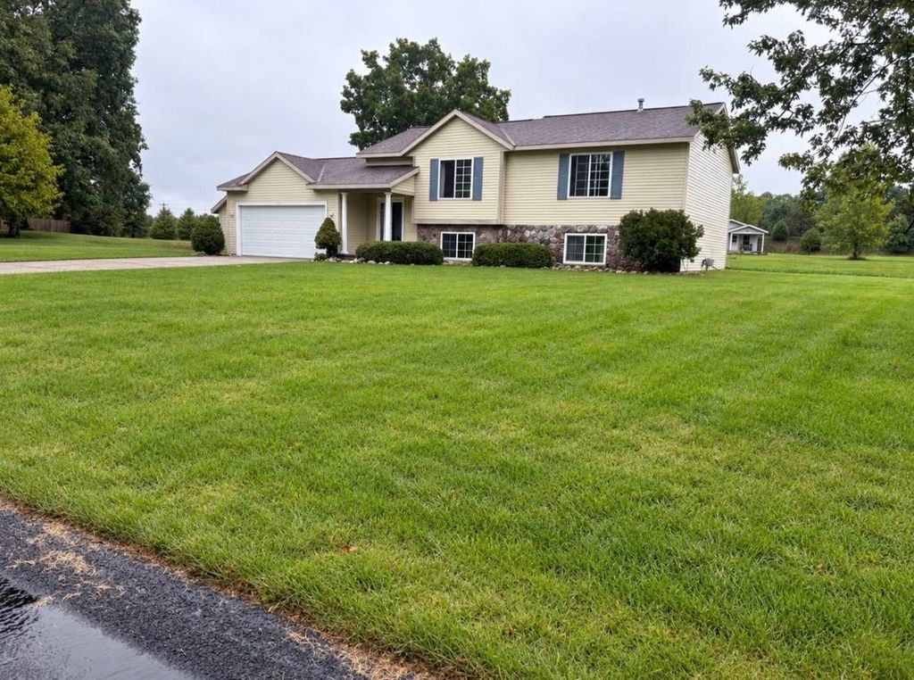 4814 Hathaway Ct - Property Image