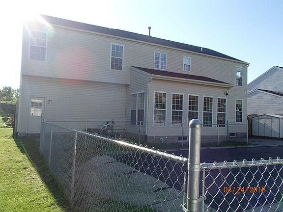 2nd image of 8224 Dampier Cir