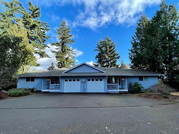 Each side is 2200 sq. feet and includes a daylight basement. Left side is for rent. Right side is owner occupied.