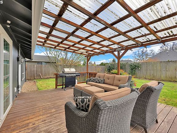 5th image of 1533 Sequoia Ave