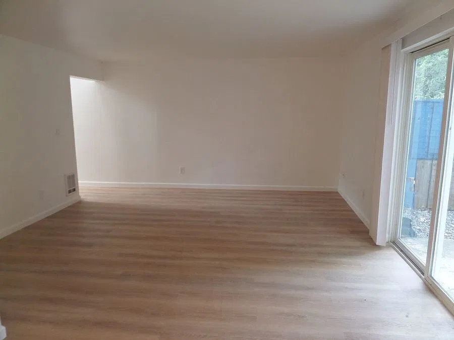 Amazing & Remodeled 3-Bedroom Townhome W/Attached Garage In Lakewood!! — Photo 4