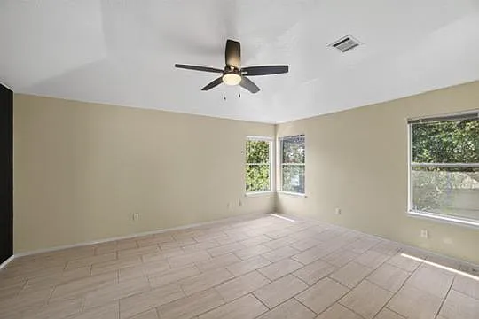 813 Settlement St — Photo 8