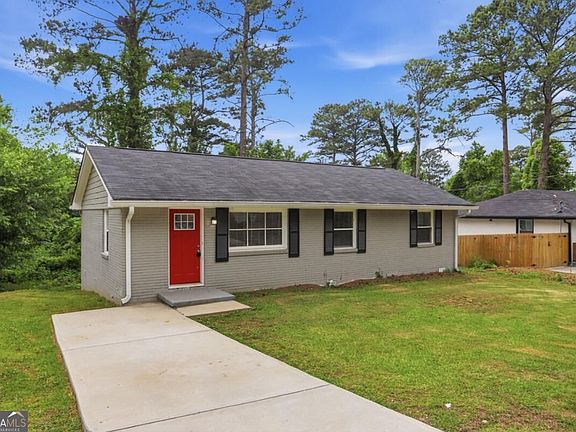 3rd image of 3681 Daisy Dr