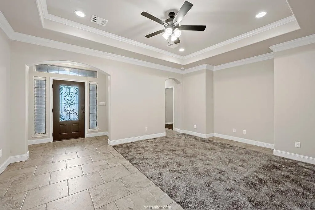 3 bed, 3.0 bath, 1471 sqft, $1,950 — Photo 3
