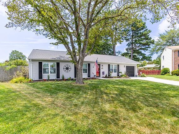 2nd image of 1813 Randall Ct