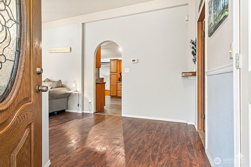 4th image of 172 Sprague Valley Drive