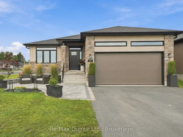 61 Hastings Dr, Belleville, ON K8N 1J4