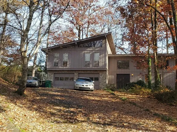 584 Brent Ct, Stone Mountain, GA 30087