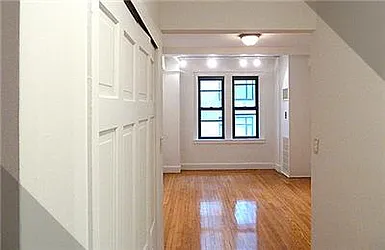 Rented by R New York