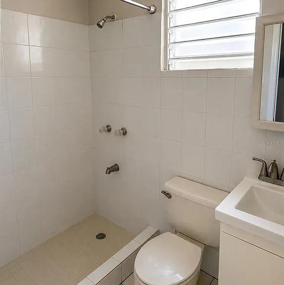 518 Calle Wito Morales Estancias Del Golf Clb — Photo 9